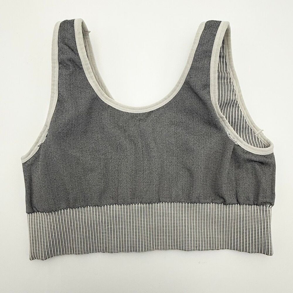 Size 3/4 Good American Seamless Ribbed Scoop Neck Sports Bra, Black and White No - Picture 8 of 14